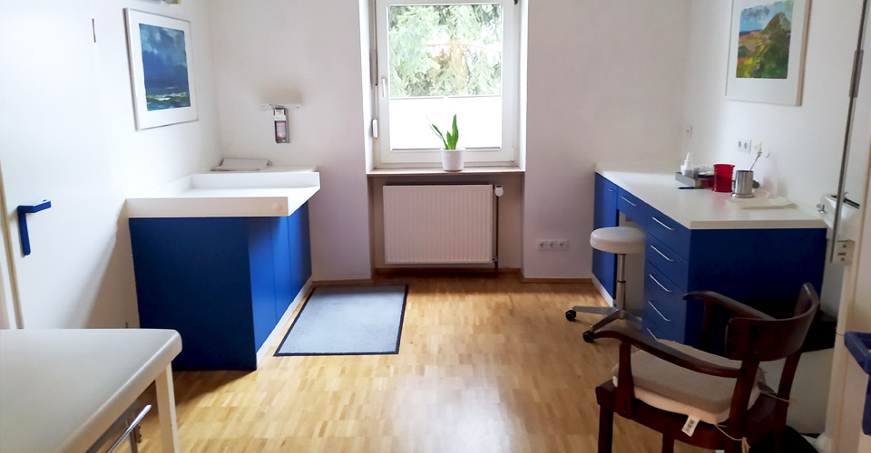 Allgemeinmedizin Praxis BETTINA ZINSER · Hausärztliche Grundversorgung  · Erkennen | Behandeln | Betreuen · Tel. 06233 26687 · Mobil 0170 841352 · info@praxis-zinser.de